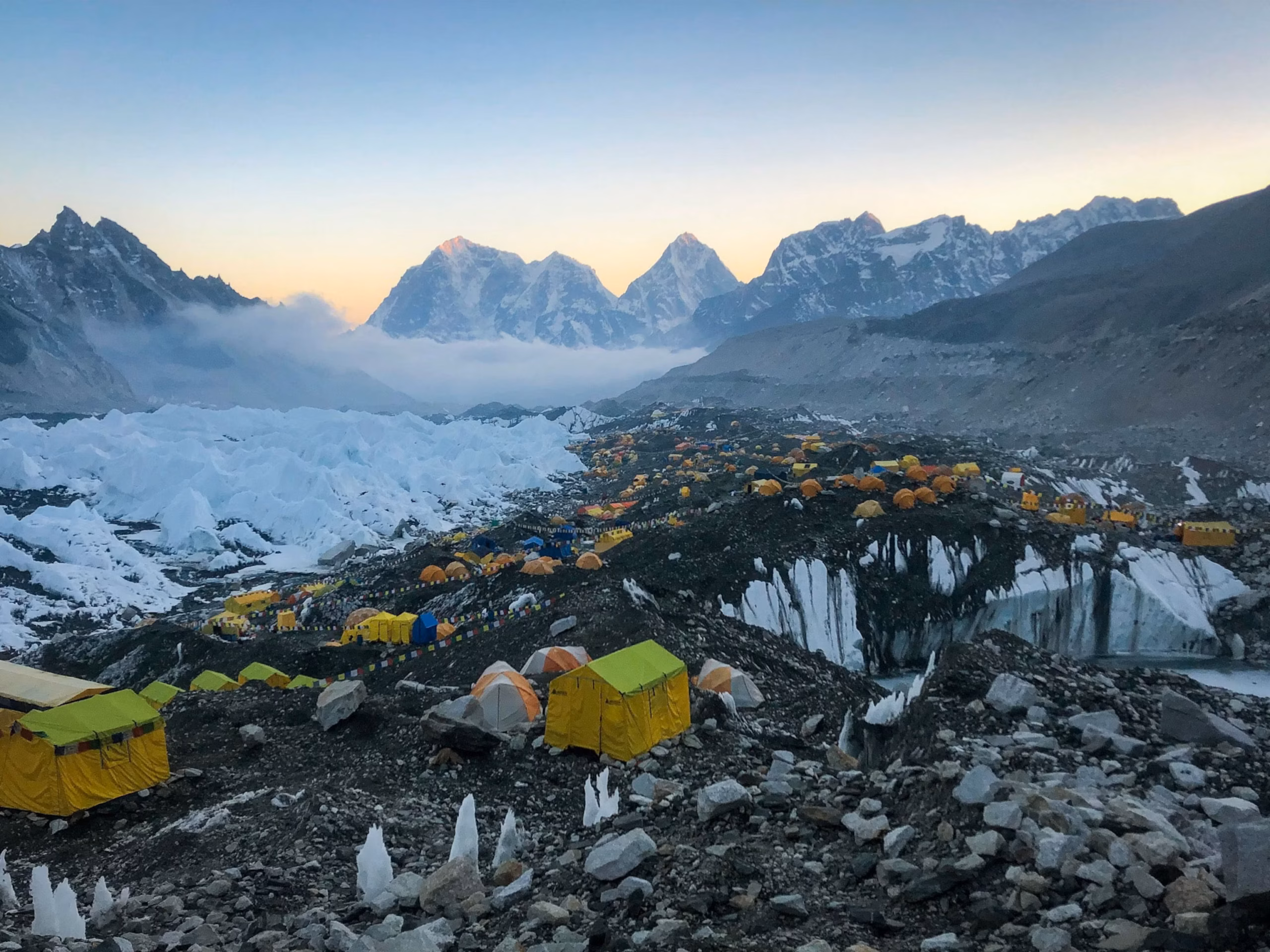everest-basecamp-life-er-camp